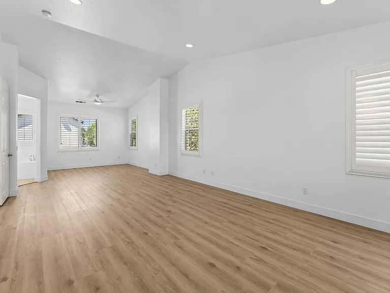 12326 White Horse Ct — Photo 17
