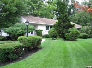 76 Sylvania Rd, Hershey, PA 17033