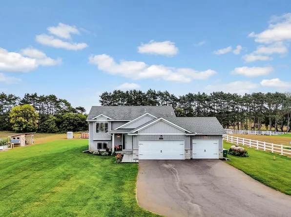 35341 Hastings St NE, Cambridge, MN 55008