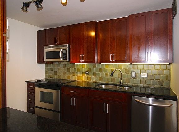 3rd image of 2650 N Lakeview Ave APT 410