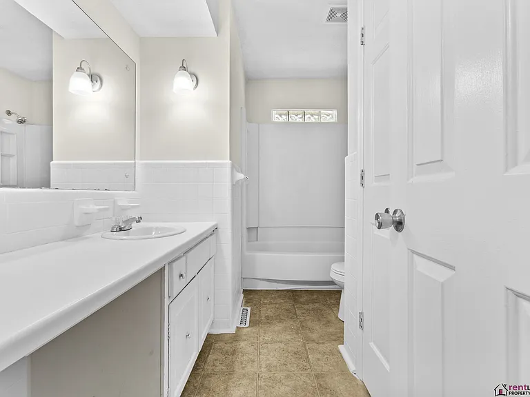 3330 Tisdale Dr — Photo 11