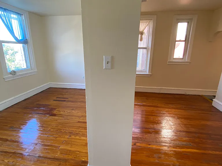 215 S 46th St #3FR — Photo 2