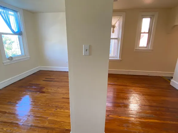 215 S 46th St #3FR, Philadelphia, PA 19139