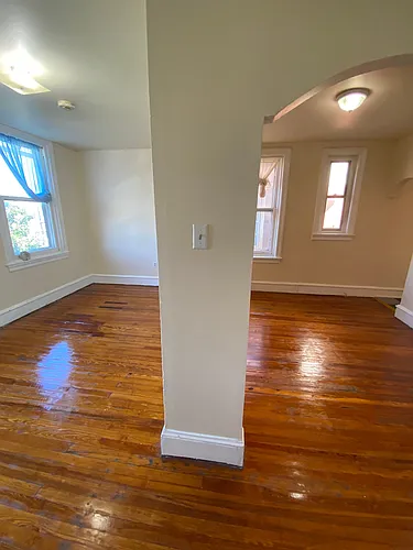 215 S 46th St #3FR Photo 1