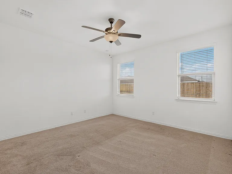 1129 Flameleaf Dr — Photo 36