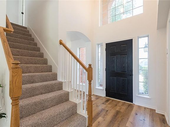 4th image of 1408 Summerhill Dr