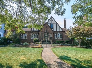 10618 Wade Park Ave, Cleveland, OH