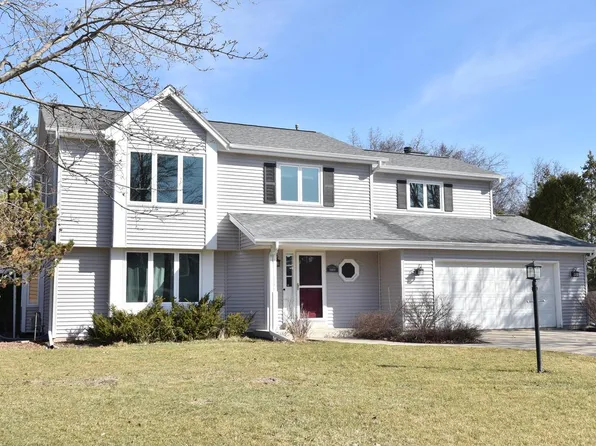 14600 West Fairfield DRIVE, New Berlin, WI 53151