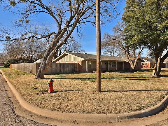 2nd image of 2510 Ivanhoe Ln