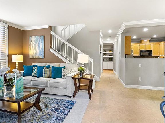 2nd image of 3698 Jasmine Cir