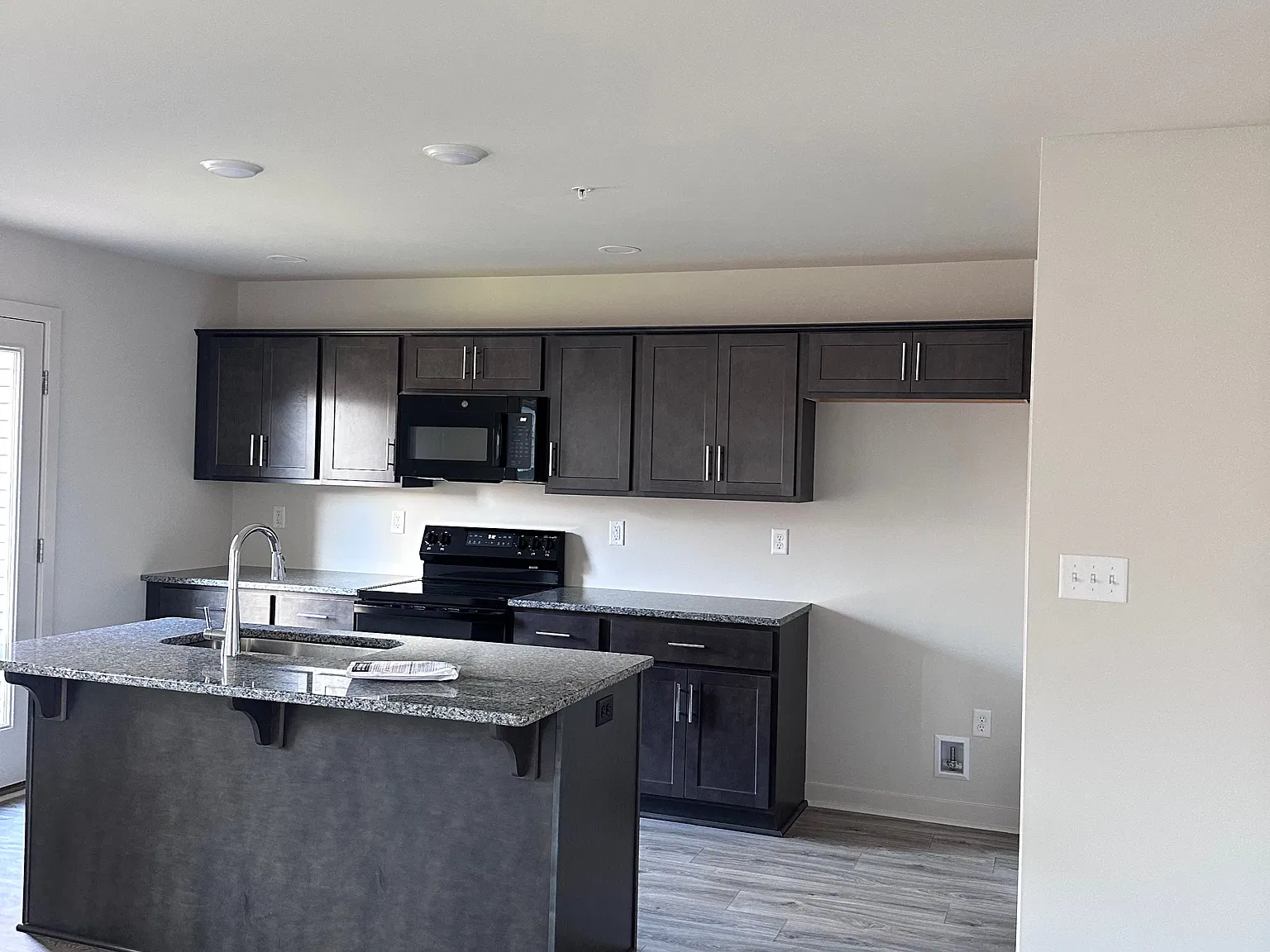 7244 White Oak Blvd — Photo 4