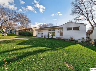 4709 Valley St, Omaha, NE 68106