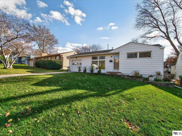 4709 Valley St, Omaha, NE 68106