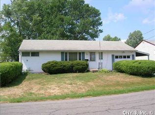 122 Marian Dr, Mattydale, NY 13211