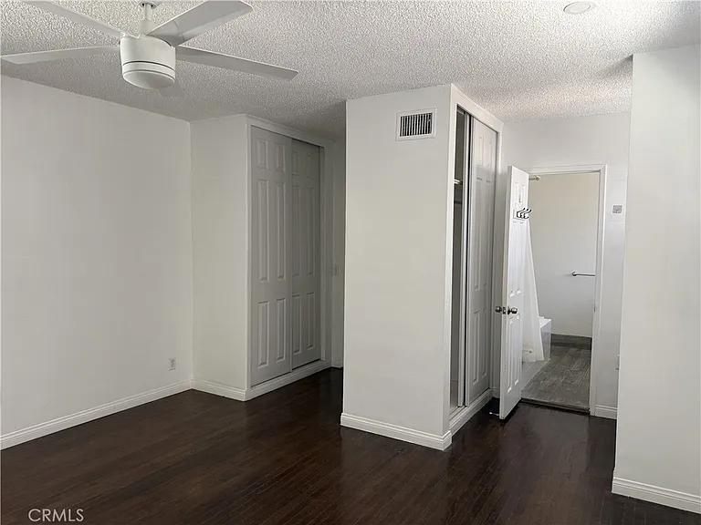 2211 S 8th Ave — Photo 5