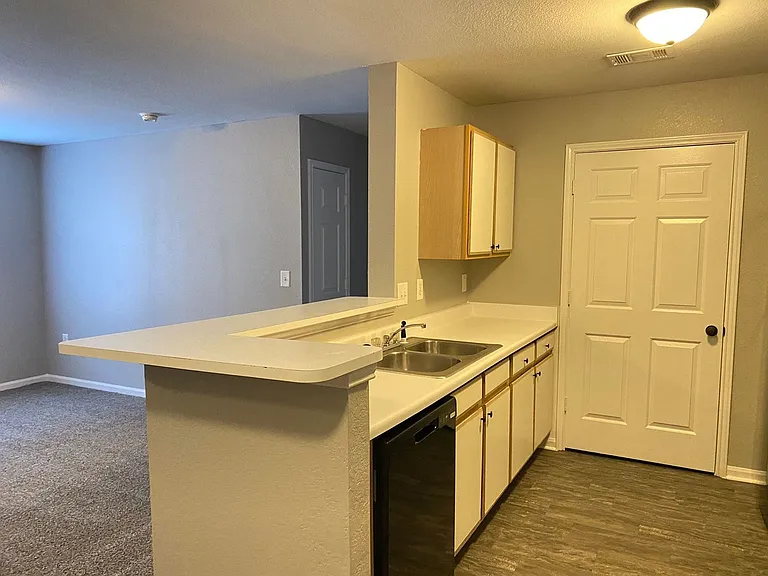 2113-2119 Ringgold Ct — Photo 36