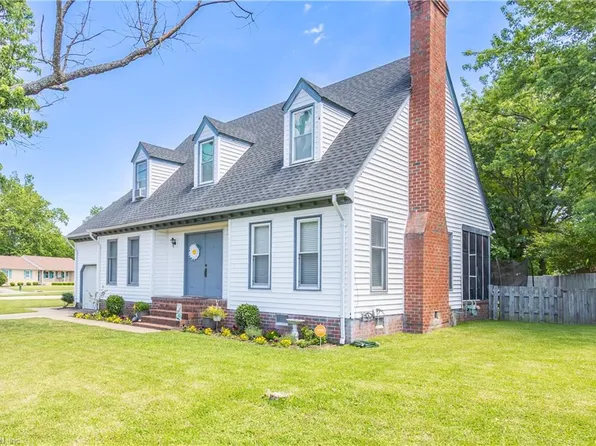 2668 N Elizabeth Harbor Dr, Chesapeake, VA 23321