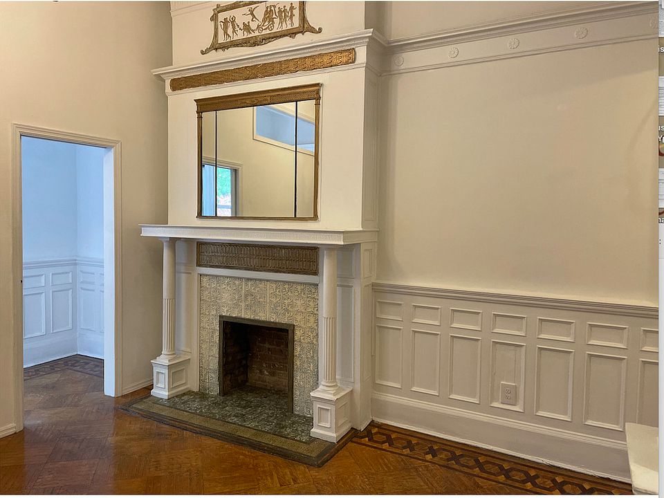 1st image of 137 W 81st St #13