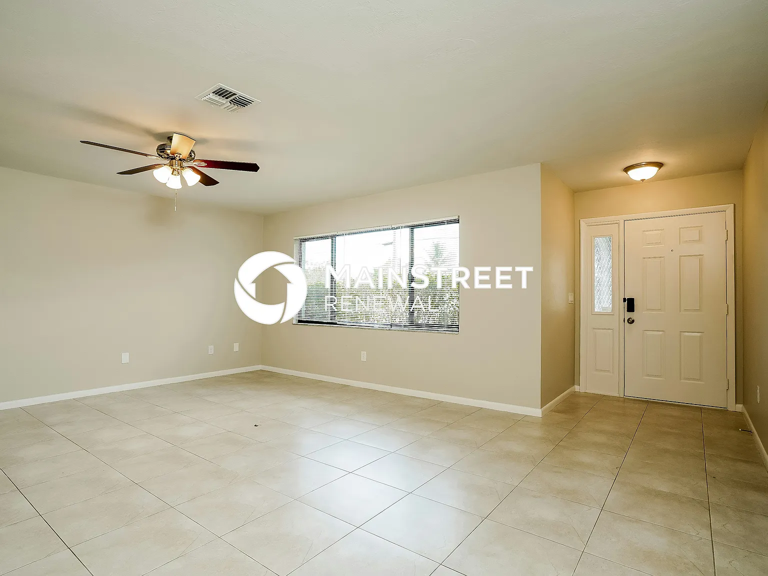 3311 S E Santa Barbara Pl — Photo 4