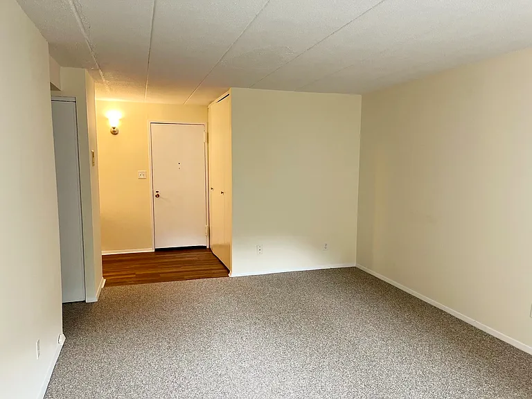 27 Northill St #3A — Photo 4