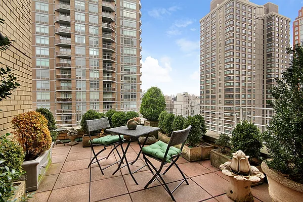 Sold by Corcoran | media 14