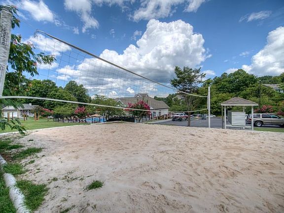 4th image of 1301 Forrest Dale Ln