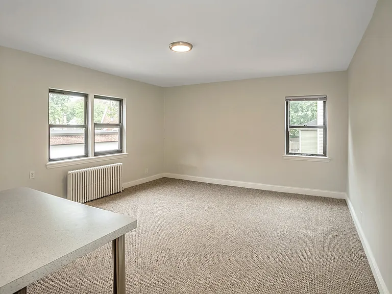 103 Lawson St #B — Photo 2