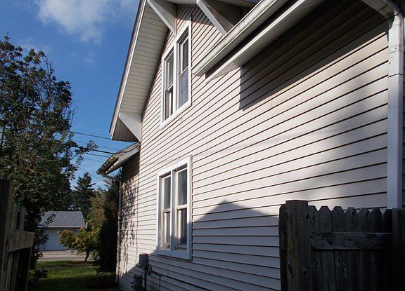 5th image of 345 E North St