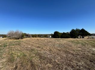 201 Avery Ln, Gunter, TX 75058