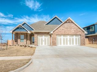 9205 NW 116th St, Yukon, OK 73099