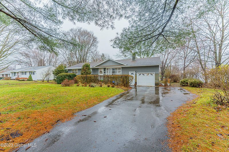 3rd image of 3 Nicholas Avenue