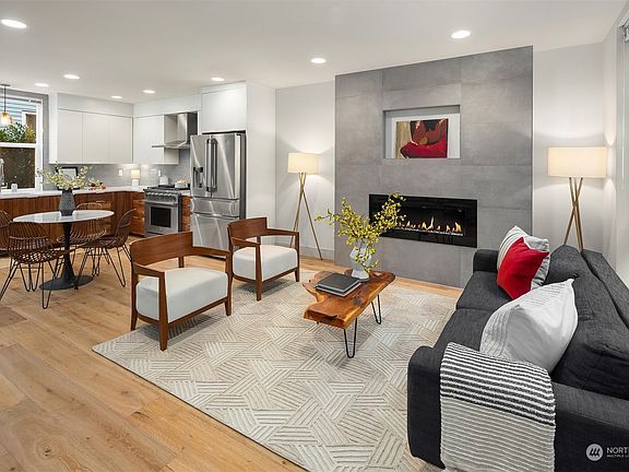 4th image of 1118 Broadway E #B