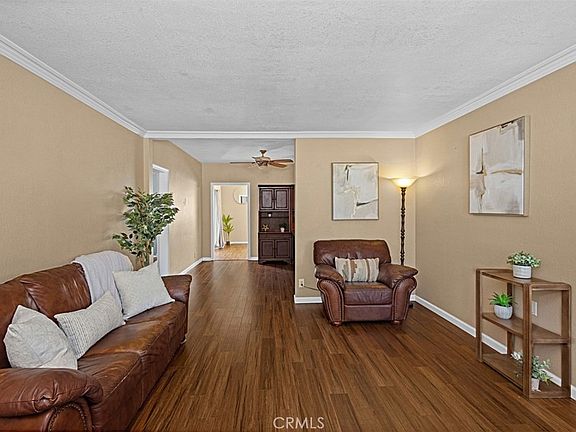 5th image of 6008 Village Rd