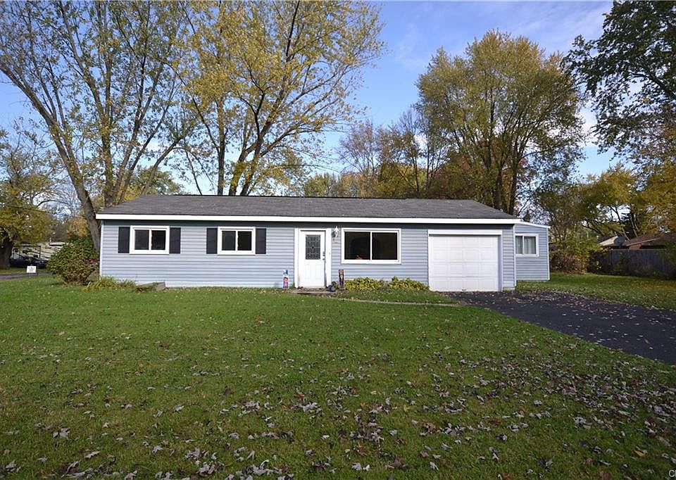 1st image of 7908 Lilac Dr