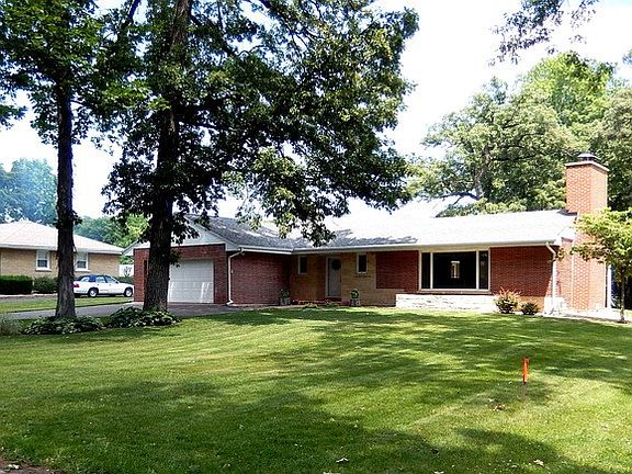 2nd image of 16 Elmwood Dr