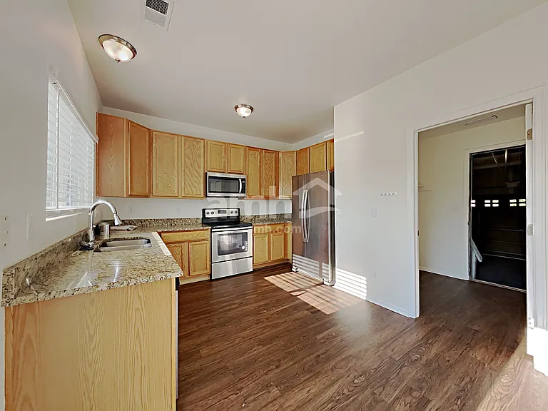 1182 S Fultondale Cir — Photo 4