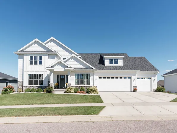 4854 Saint Annes Dr, Waunakee, WI 53597