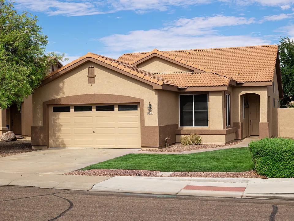 1741 S Navajo Way