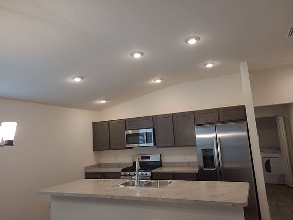 4th image of 3330 Clark Ct