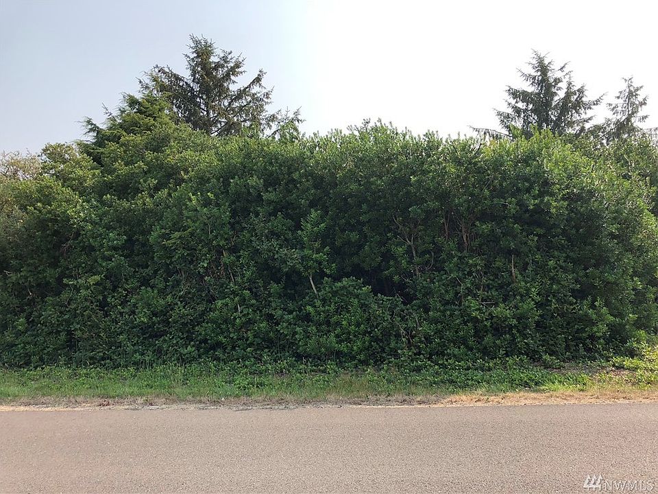 1st image of 143 Sea Breeze Loop SE