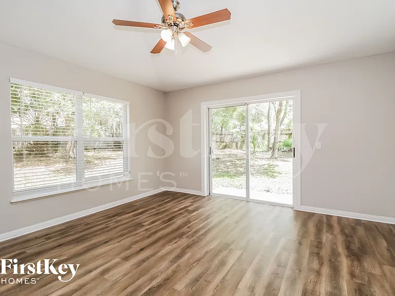 1844 Doe Lake Ct — Photo 11