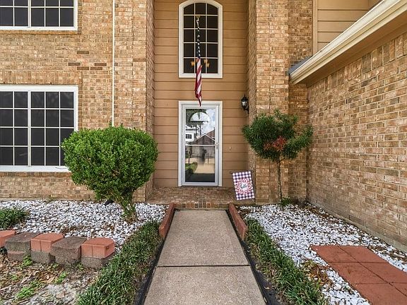 4th image of 10718 Tryon Dr
