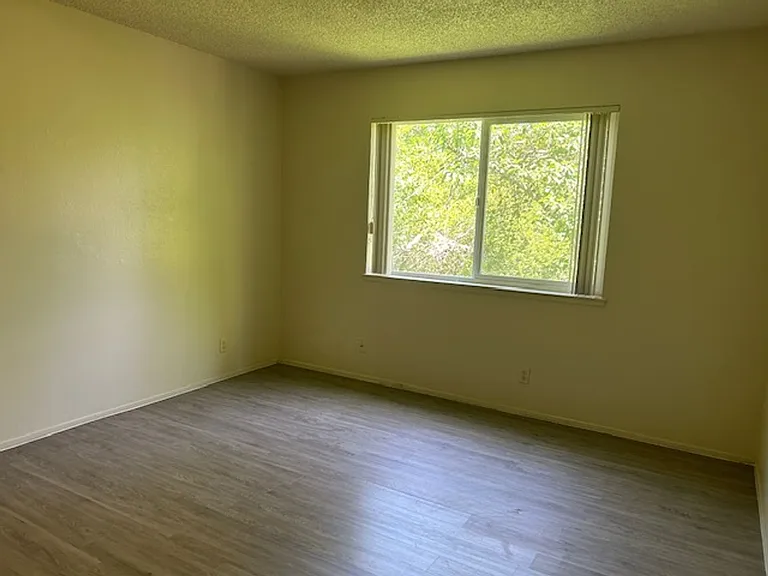 8444 Hidden Lake Rd — Photo 8