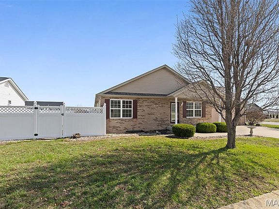3rd image of 5 N Harvest Crest Ct