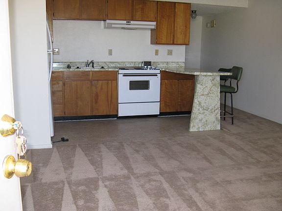 5th image of 737 Northrop Ave #6