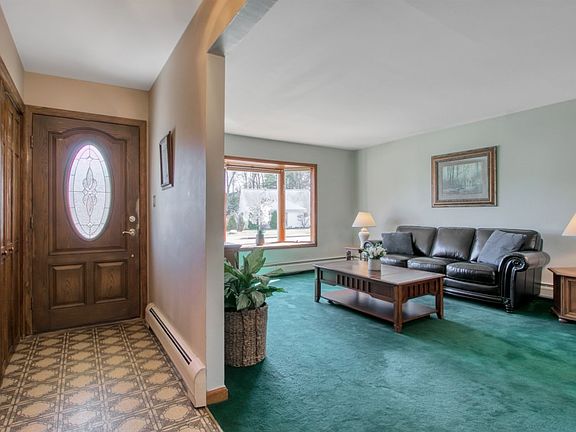 2nd image of 417 Prospect St