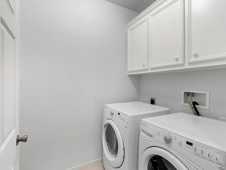 1310 E James St #18 — Photo 19