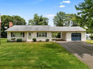 15 Pequot Rd, Wallingford, CT 06492