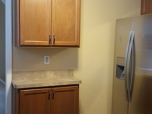 5th image of 25389 Pembroke Ave