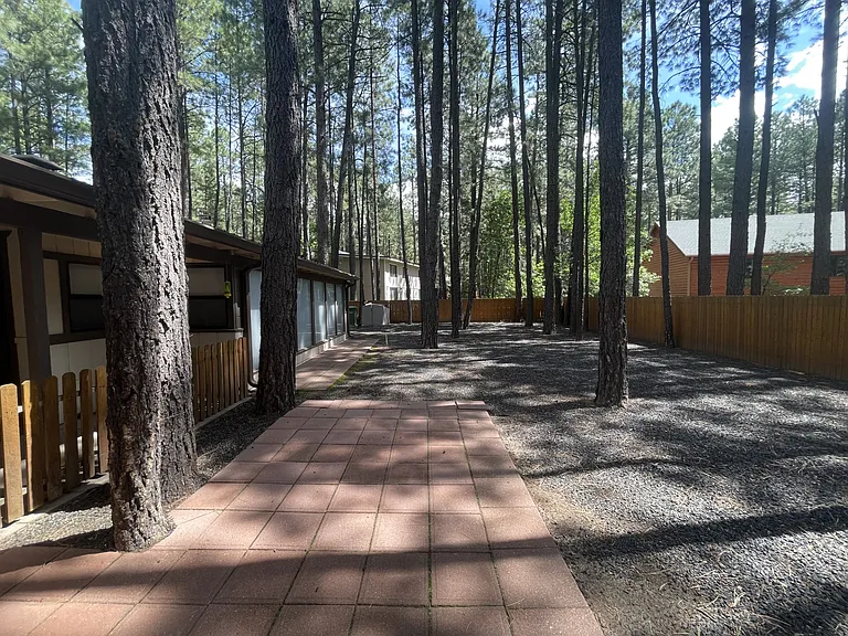 8437 Wild Horse Rd — Photo 15